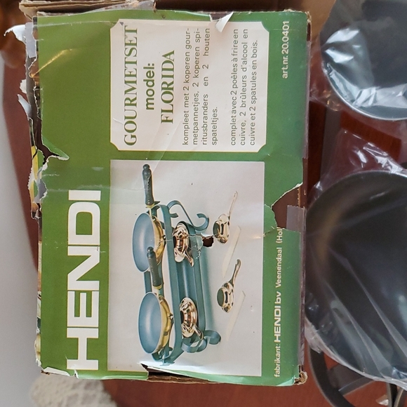 Vintage table top cook station for 2. - Picture 2 of 4